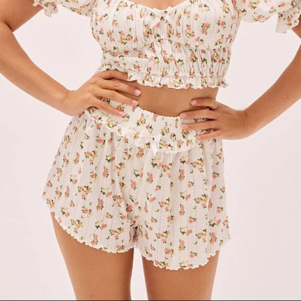 For Love And Lemons new tag